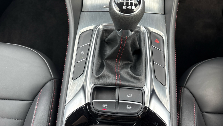 MG HS 1.5 T-GDI Trophy 5dr Petrol Hatchback